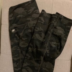 Fabletics 28" Camo Legging